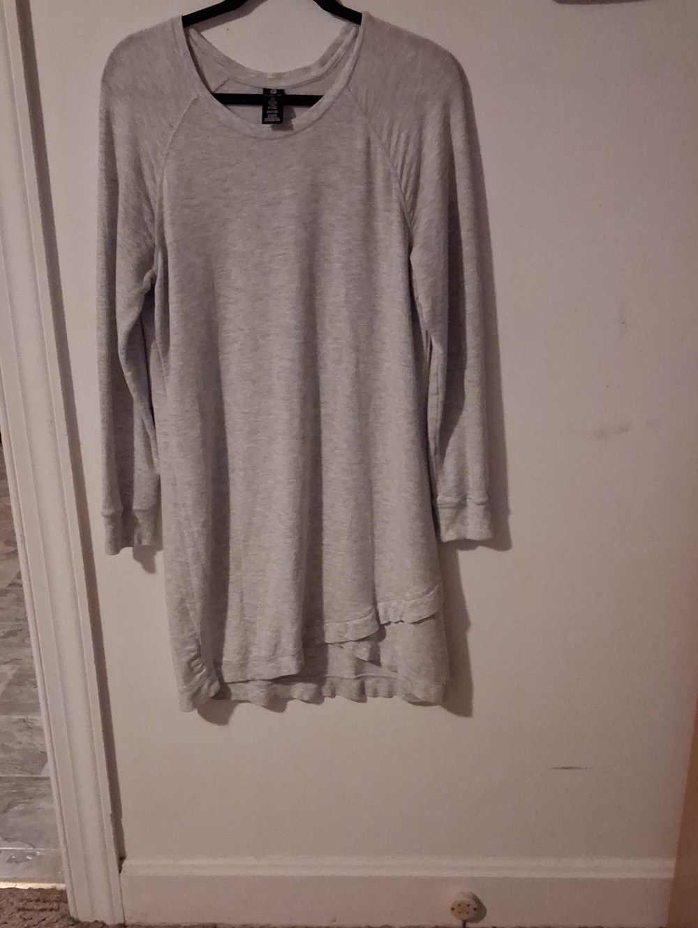 Active Life Heather Light Gray Scoop Neck Longline Sweater